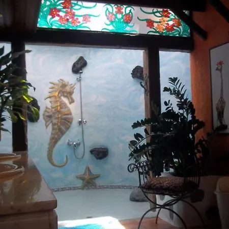 Sleeps 6 Pool Wifi