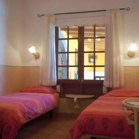 Sleeps 6 Pool Wifi Tahiche