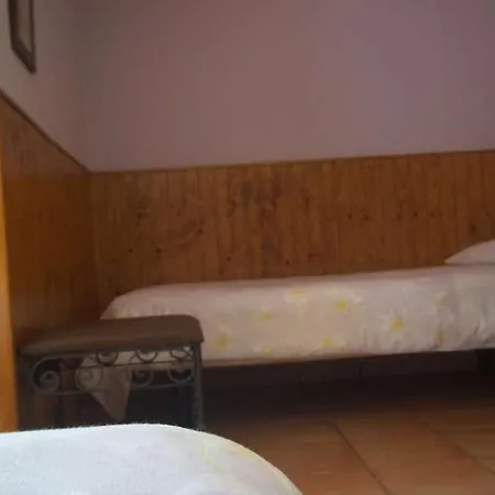 Sleeps 6 Pool Wifi * Tahiche