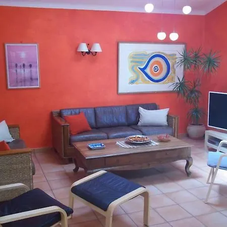Sleeps 6 Pool Wifi
