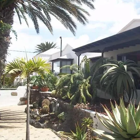Sleeps 6 Pool Wifi Tahiche