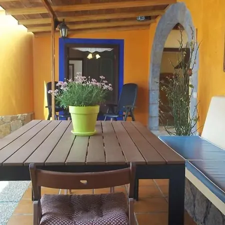 Sleeps 6 Pool Wifi Daire Tahiche