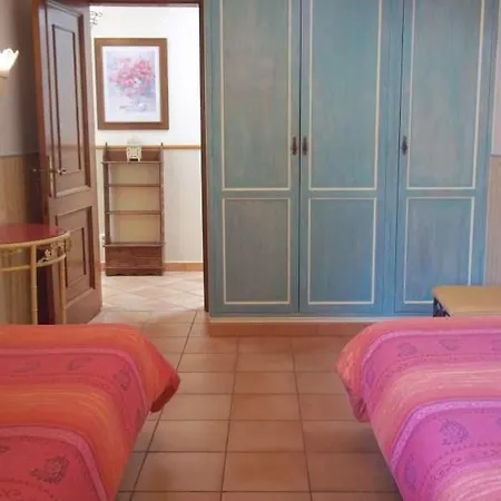 Sleeps 6 Pool Wifi * Tahiche