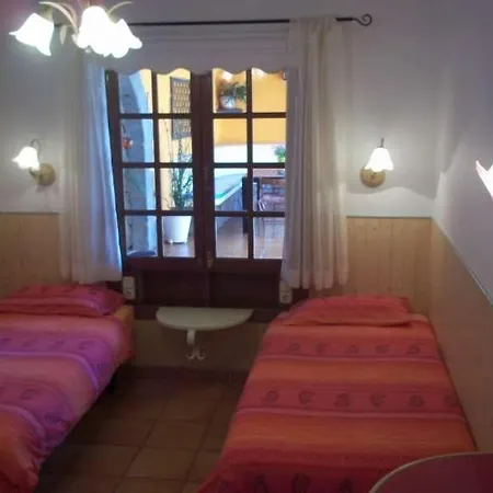 Daire Sleeps 6 Pool Wifi Tahiche